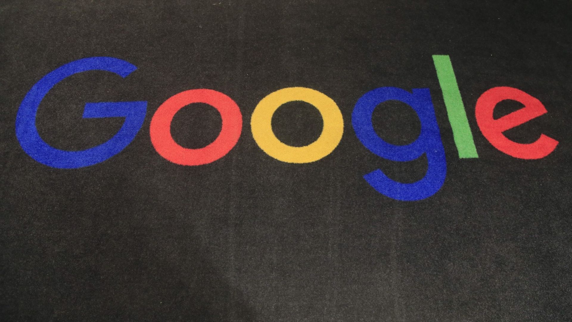 "Гугъл" повежда борба с изкуствения интелект в политическите реклами