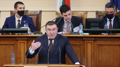 За отмяна на зеления сертификат настояха отново от парламентарната група