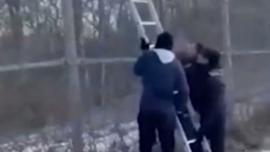 Вътрешният министър Иван Демерджиев и военният министър Димитър Стоянов правят