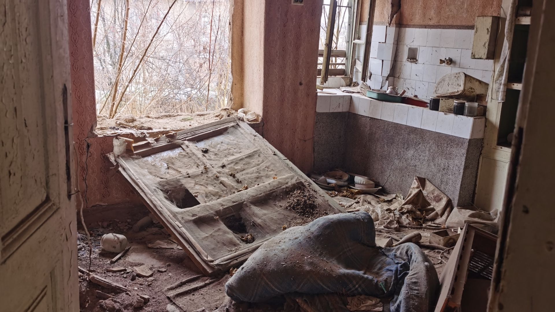  Водната буря и демографския срив са поставили отпечатъка си върху селото, което напълно до неотдавна е било дом на над 1000 индивида 