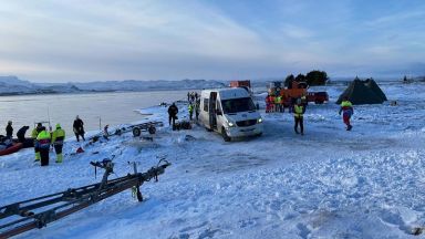 Изчезнал туристически самолет беше открит на дъното на езеро в Исландия