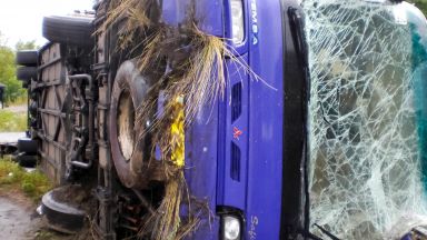 Най малко осем души загинаха южно от мексиканския курортен град Канкун