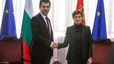Премиерите на България и Сърбия ще поддържат пряк контакт по