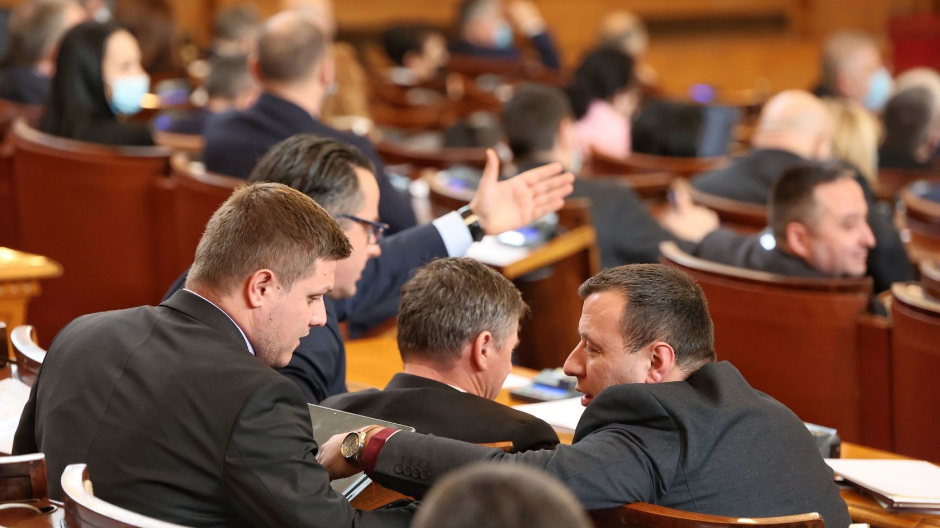 Депутатите се скараха заради избора на нов управител на БНБ