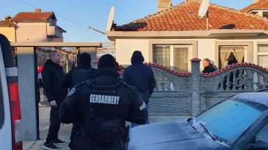 В Карнобат към момента са задържани десет души за измами