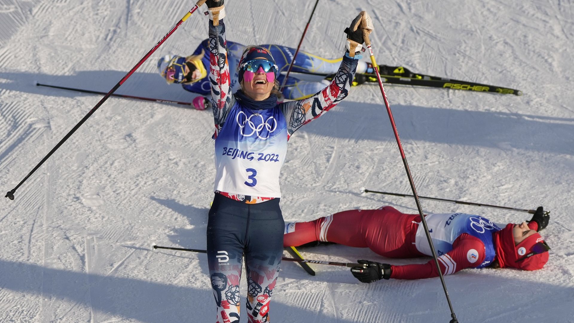 Огромна драма и само 0.4 секунди решиха класиката в ски бягането при жените