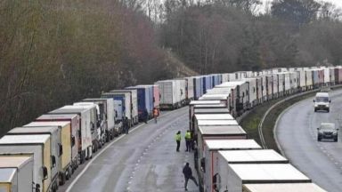 Автошествието на протестиращите шофьори срещу ограниченията заради коронавируса получи забрана