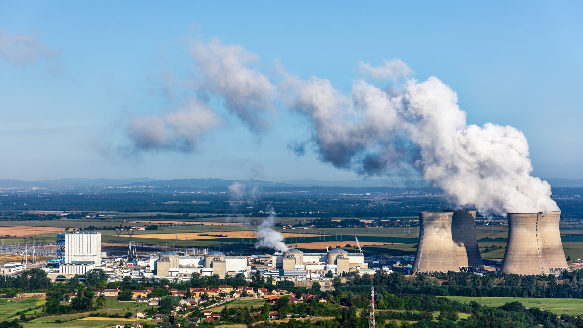 Германия няма да спре пратките с руски уран за френски атомни централи