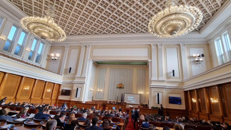 Депутатите от 47 тото Народно събрание гласуват на второ четене Бюджет