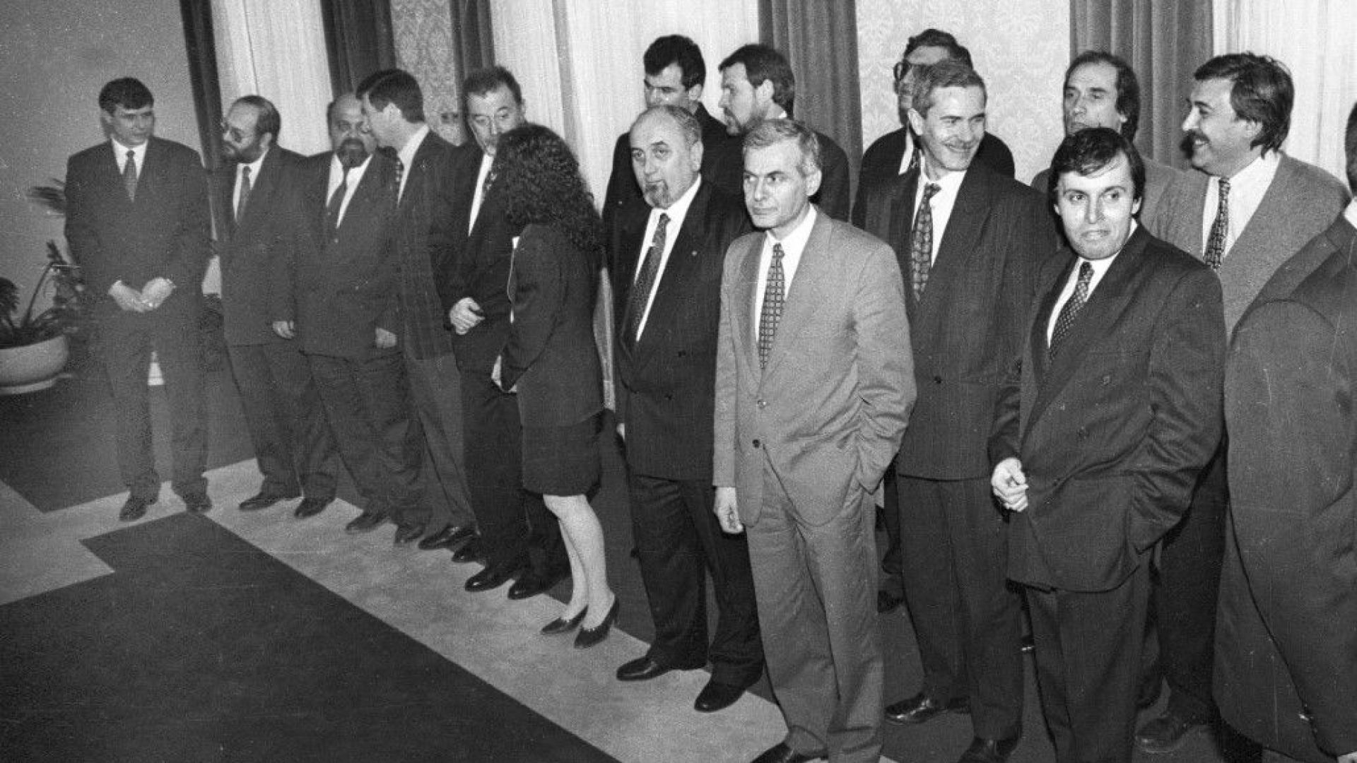  Служебният кабинет през 1997 година 