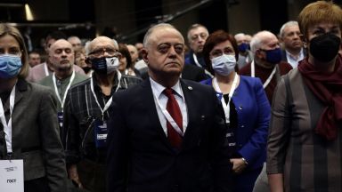 Атанас Атанасов бе преизбран за председател на Демократи за Силна