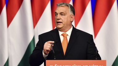  Орбан загатна, че Унгария може да напусне Европейски Съюз 