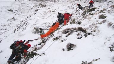 Планинските спасители от Банско и Сандански прекратиха за днес акцията