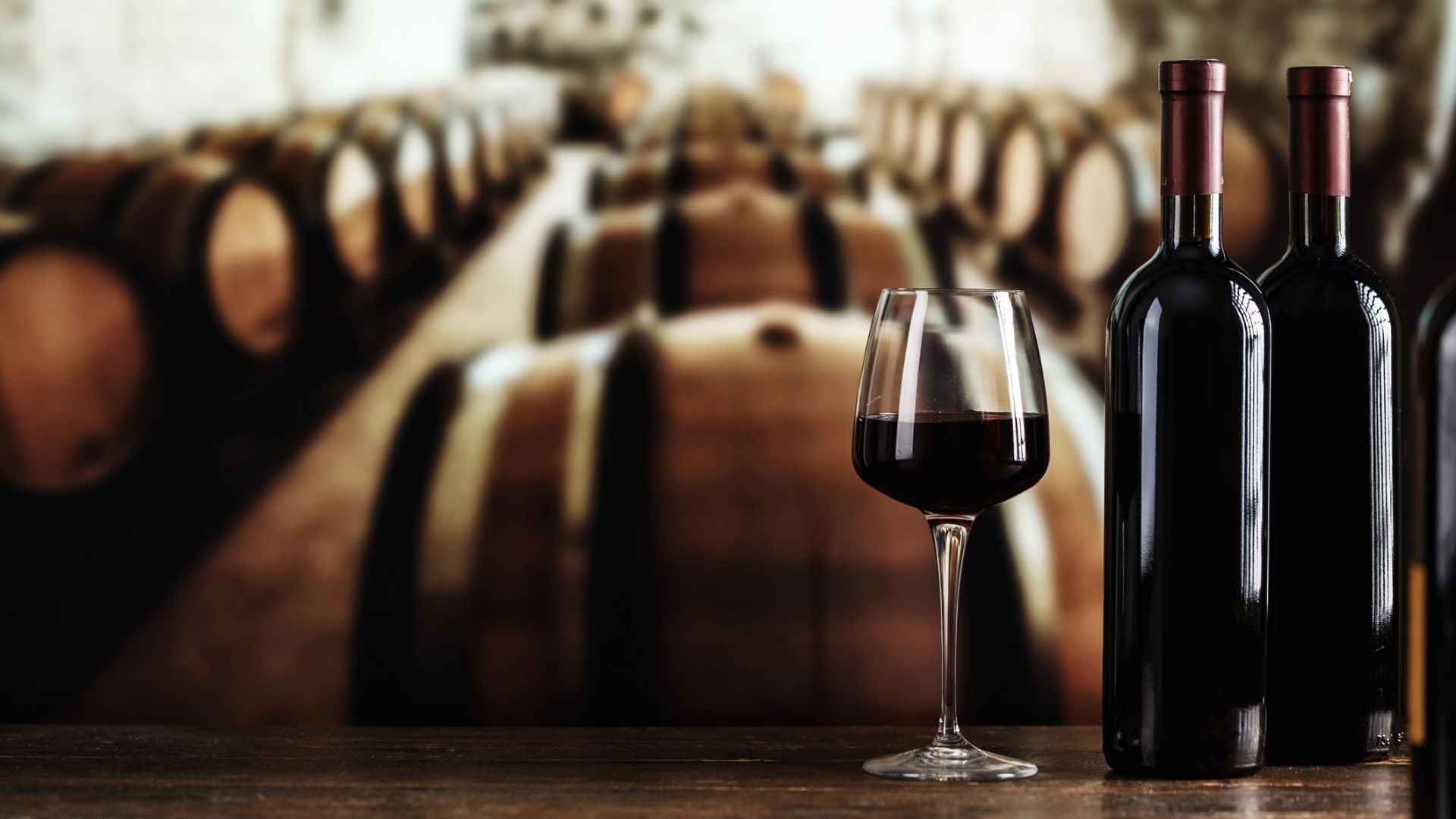 Близо 320 000 литра вино изчезна от данъчен склад преди Трифон Зарезан