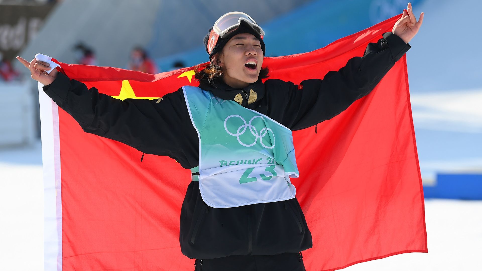 Китайското дете-чудо затвори сноуборда с титла, нов медал за преборилия рака Паро
