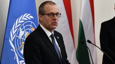 Пред Украйна има едновременно три предизвикателства руското нашествие COVID 19 и