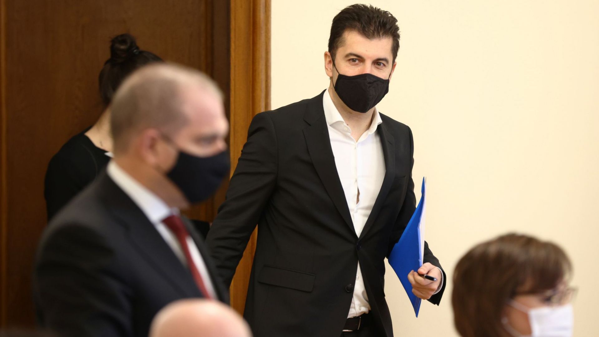  Кирил Петков: Имаме невероятно големи язви в сектор "Отбрана" (видео)