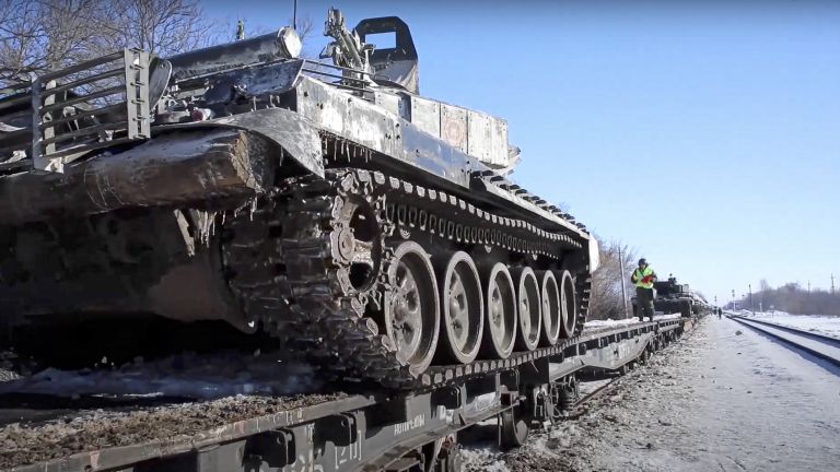 Руски военни части са започнали да се завръщат към местата