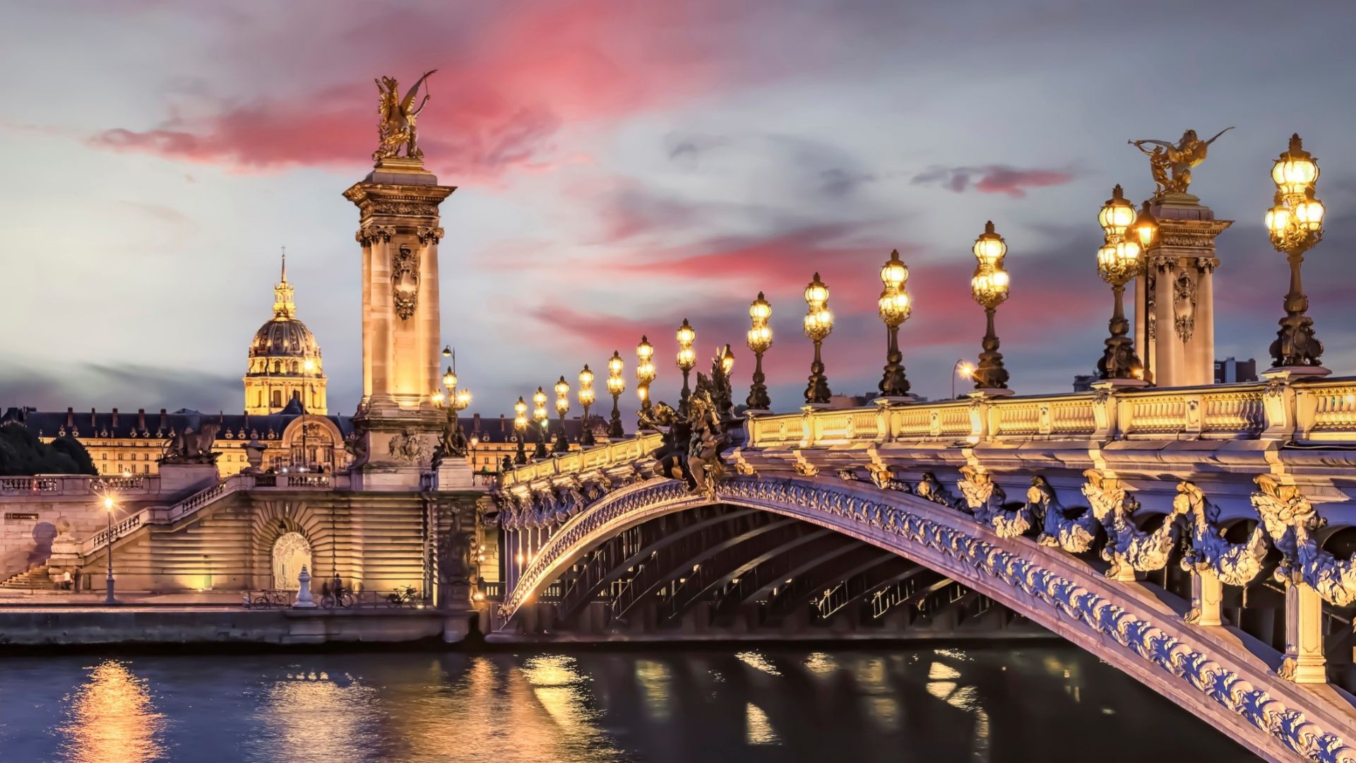 Как стачките в Париж повлияха на туризма?