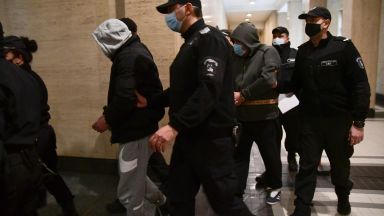 Обвиняемите Красимир Петров на 41 години и Дончо Петров на