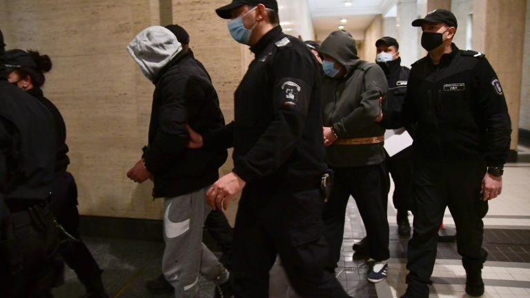 Обвиняемите Красимир Петров (на 41 години) и Дончо Петров (на