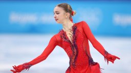Александра Фейгин се пуска в ледено шоу, целта е силно представяне на европейското