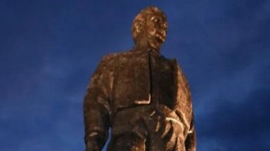 Вече повече от половин век най големият в България паметник на