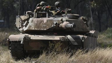 По голямото тегло на основните бойни танкове които ще бъдат доставени