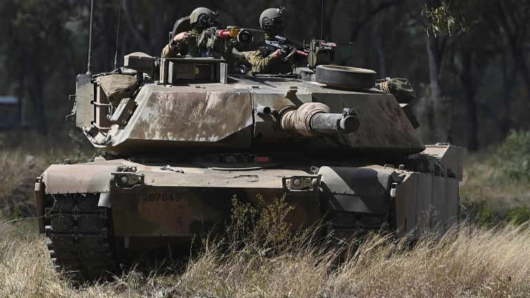 По-голямото тегло на основните бойни танкове, които ще бъдат доставени