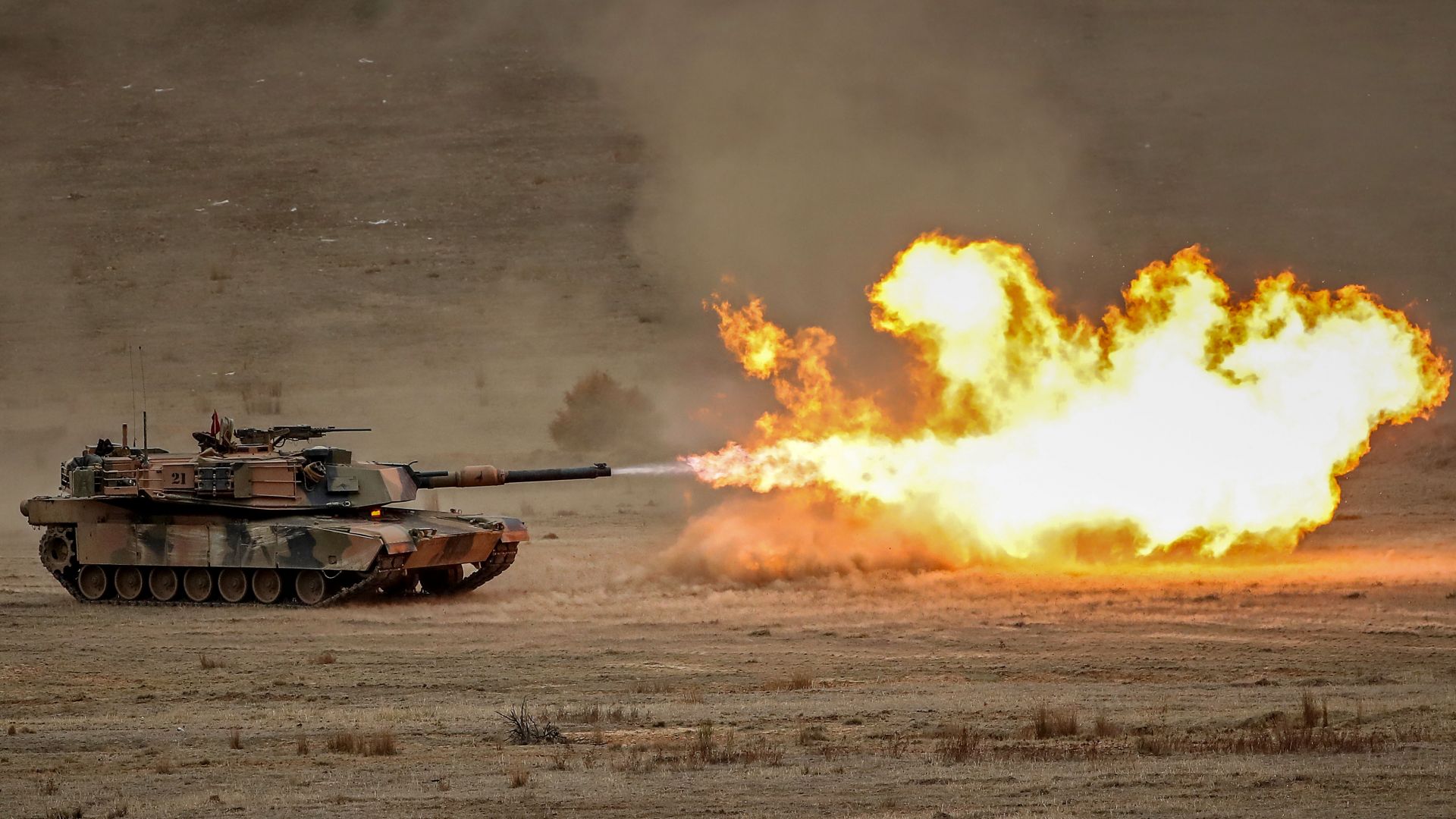 Полша се въоръжава с най-новите американски танкове