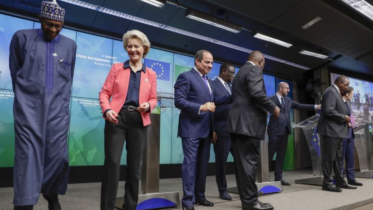 Шест африкански държави - Египет, Кения, Нигерия, Сенегал, Южна Африка