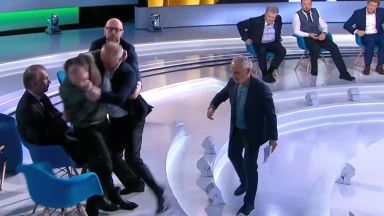 Настоенията про и анти евентуалното присъединяване към НАТО ескалираха до