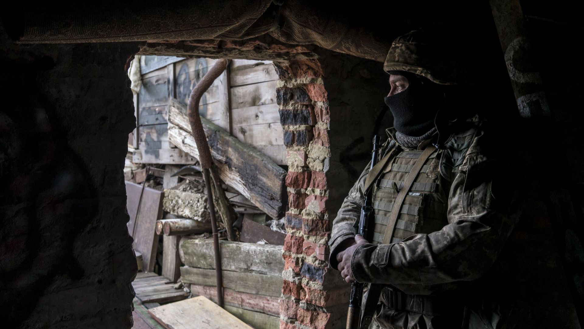 Първа жертва при сепаратистки обстрел в Донбас
