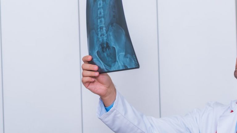 Лекар от видинската болница опита да оперира възрастна жена заради