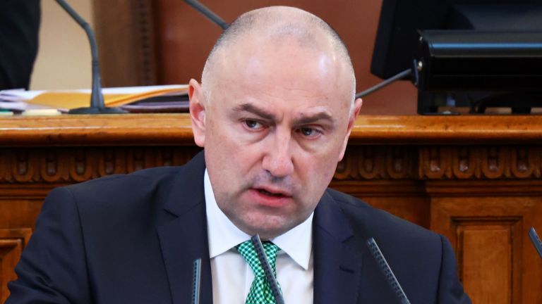 Любомир Каримански е депутат в 45-ото, 46-ото и 47-ото Народно