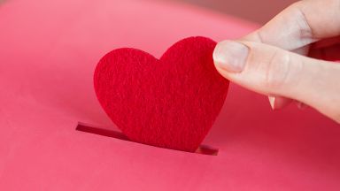 Хиляди добри българи дариха над 10 000 лева за подпомагане