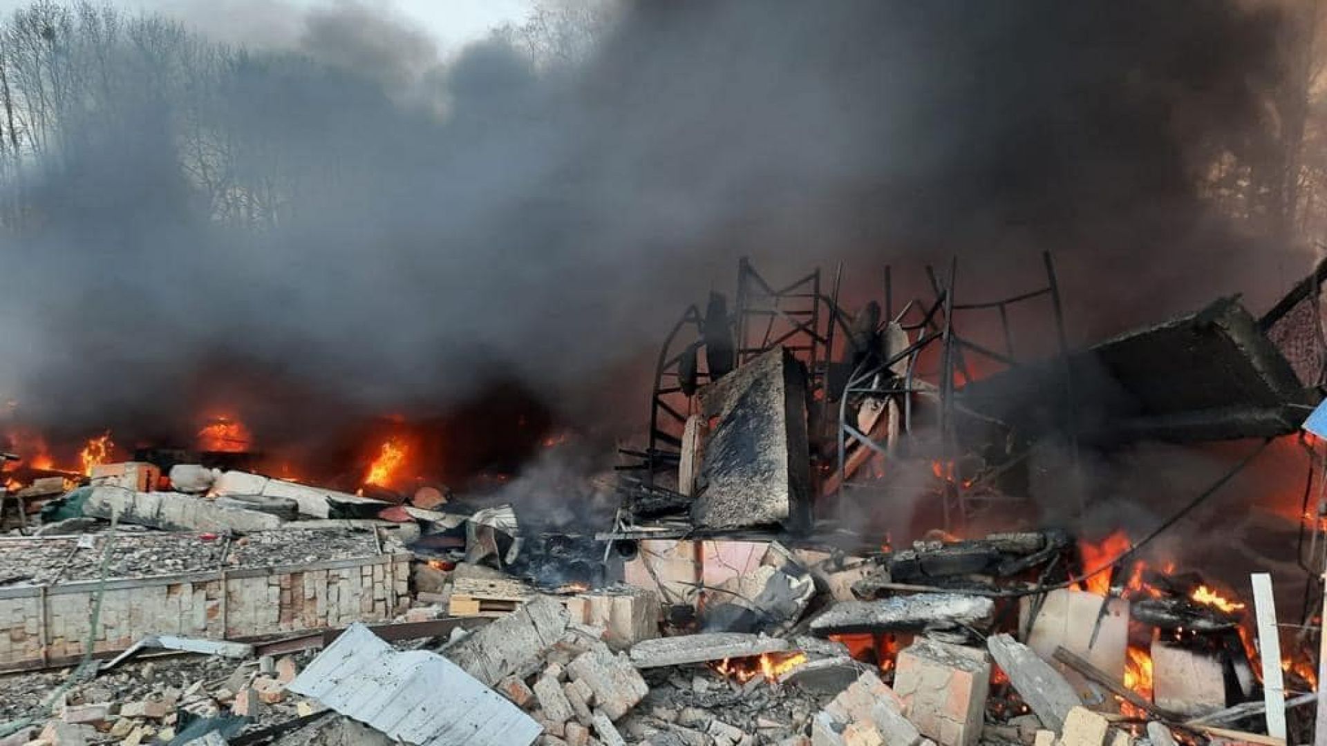 След ракетния удар по Донецк: Москва обвини Киев и обяви атаки срещу оръжейни заводи