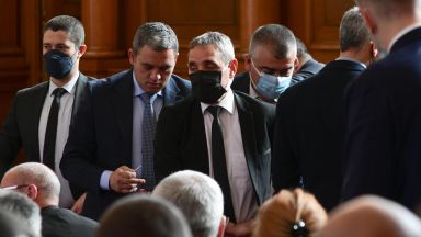 Народното събрание продължава работа по обсъждането на второ четене на