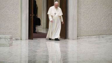 Ватиканът разясни днес позицията на папа Франциск за Украйна и