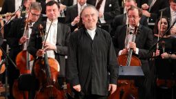 Латвия обмисля да впише в черния списък световноизвестния диригент Валери Гергиев 