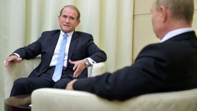 Украинският опозиционен политик Виктор Медведчук е избягал от домашен арест