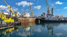 17 български моряци са блокирани в пристанище Черноморск