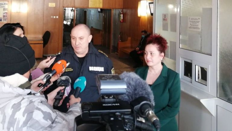 Бивш военнослужещ на 49 години е задържан за стрелба с