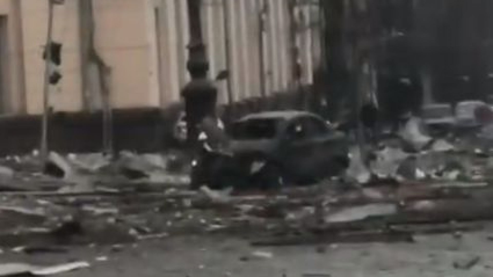 Експлозия разтърси центъра на Харков (видео)