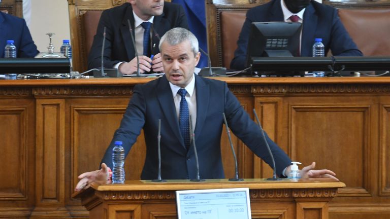 Костадинов: Президентът да създаде прецедент и да разпусне НС, ако не получи мандата днес