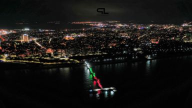 С тържествен ритуал по полагане на венци и цветя и