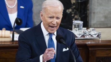 Американският президент Джо Байдън разговаря във Варшава с украинските министри