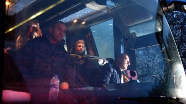 С четирите автобуса и с колите на мисията в Киев