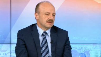 След като организираха евакуацията на стотици души от началото на