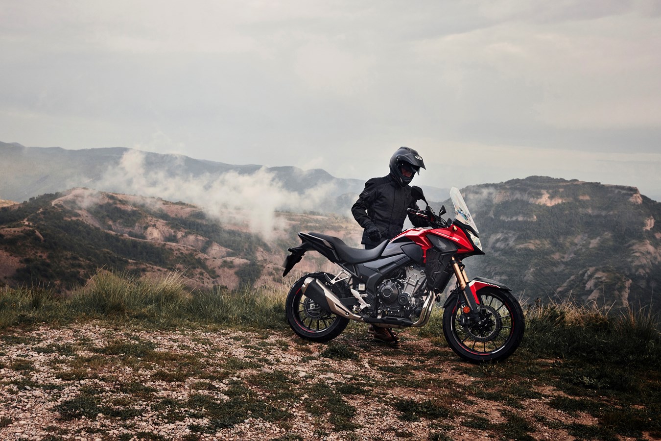 Honda представя 22 нови мотоциклета в зала Асикс Арена